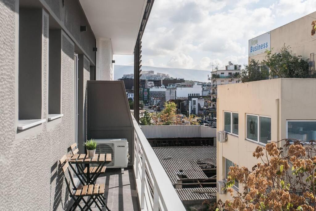 Apartment In Keramikos, Atenas Exterior foto